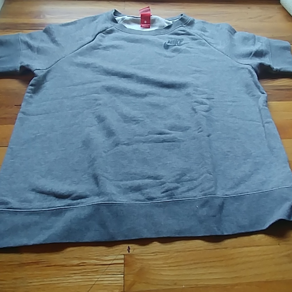 Nike short sleeve sweatshirt